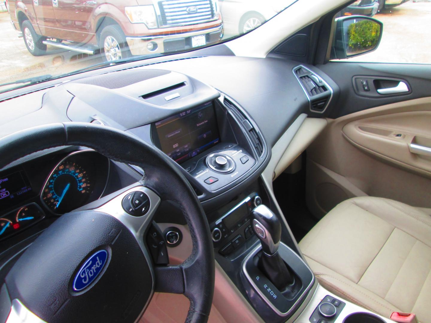 2013 GREEN Ford Escape SEL FWD (1FMCU0HX0DU) with an 1.6L L4 DOHC 16V engine, 6-Speed Automatic transmission, located at 1815 NE 28th St., Fort Worth, TX, 76106, (817) 625-6251, 32.795582, -97.333069 - Photo#12